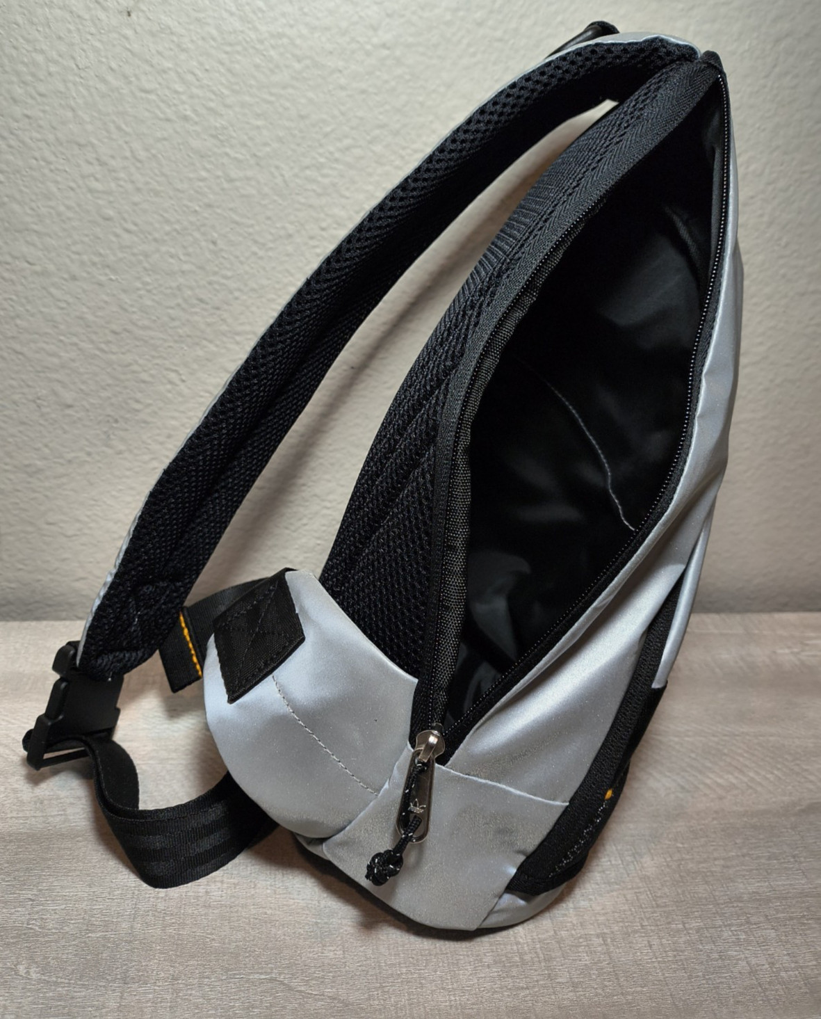 Adidas BACKPACK / Sling / Full Reflective / IW8624 / Skateboarding / Biking