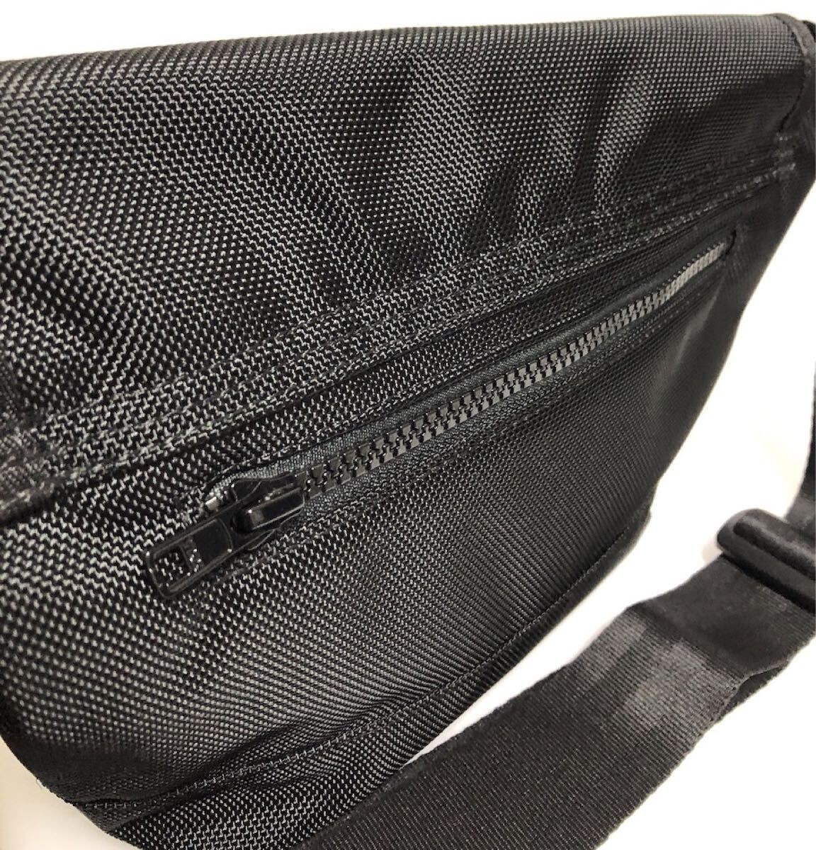 NEW ERA Shoulder bag Polyester Black for Men Plain Logo patch Tracking USE