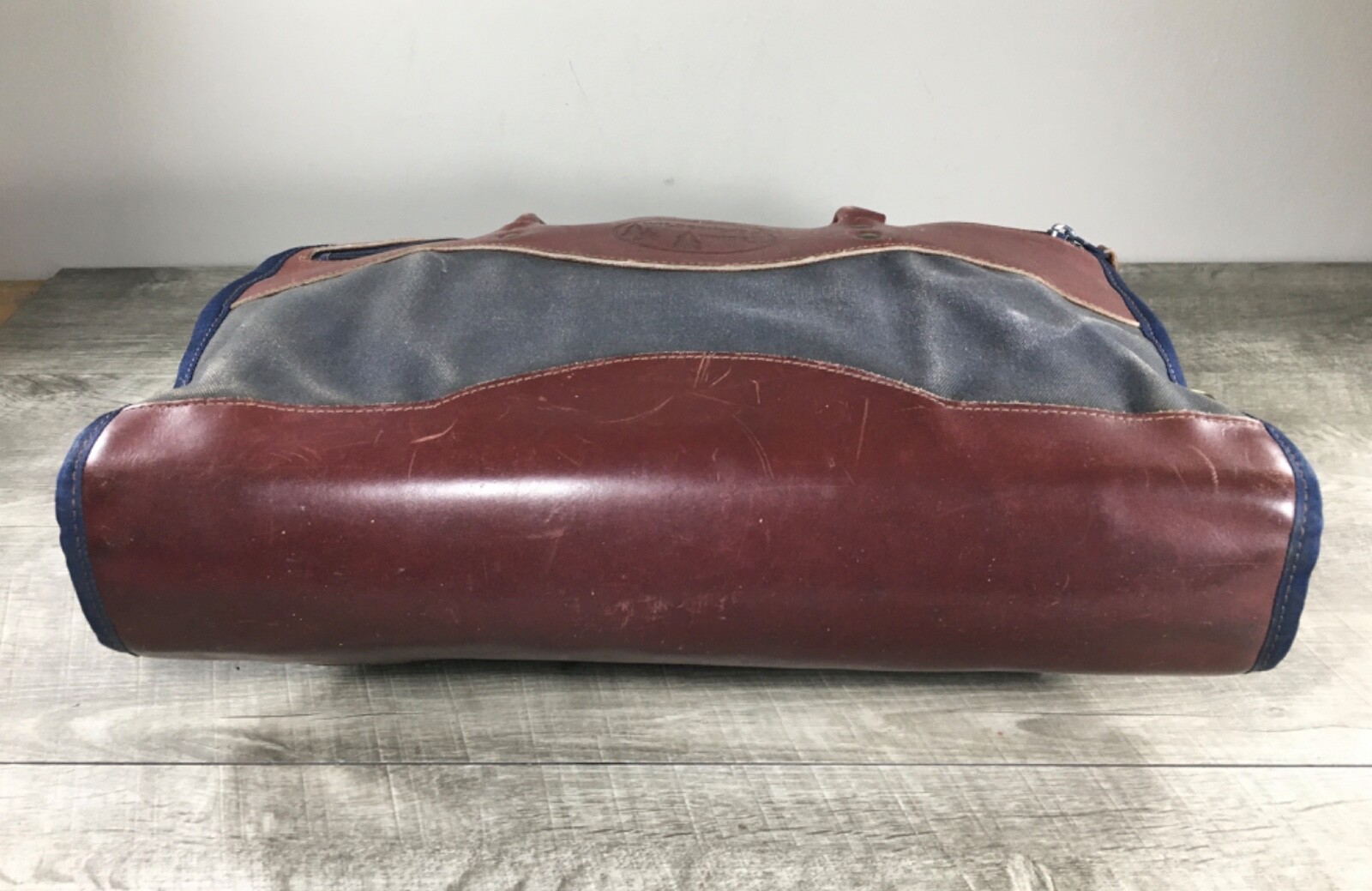 Vtg Wilderness Pride Battenkill Leather Travel Messenger Attache Top Handle Bag