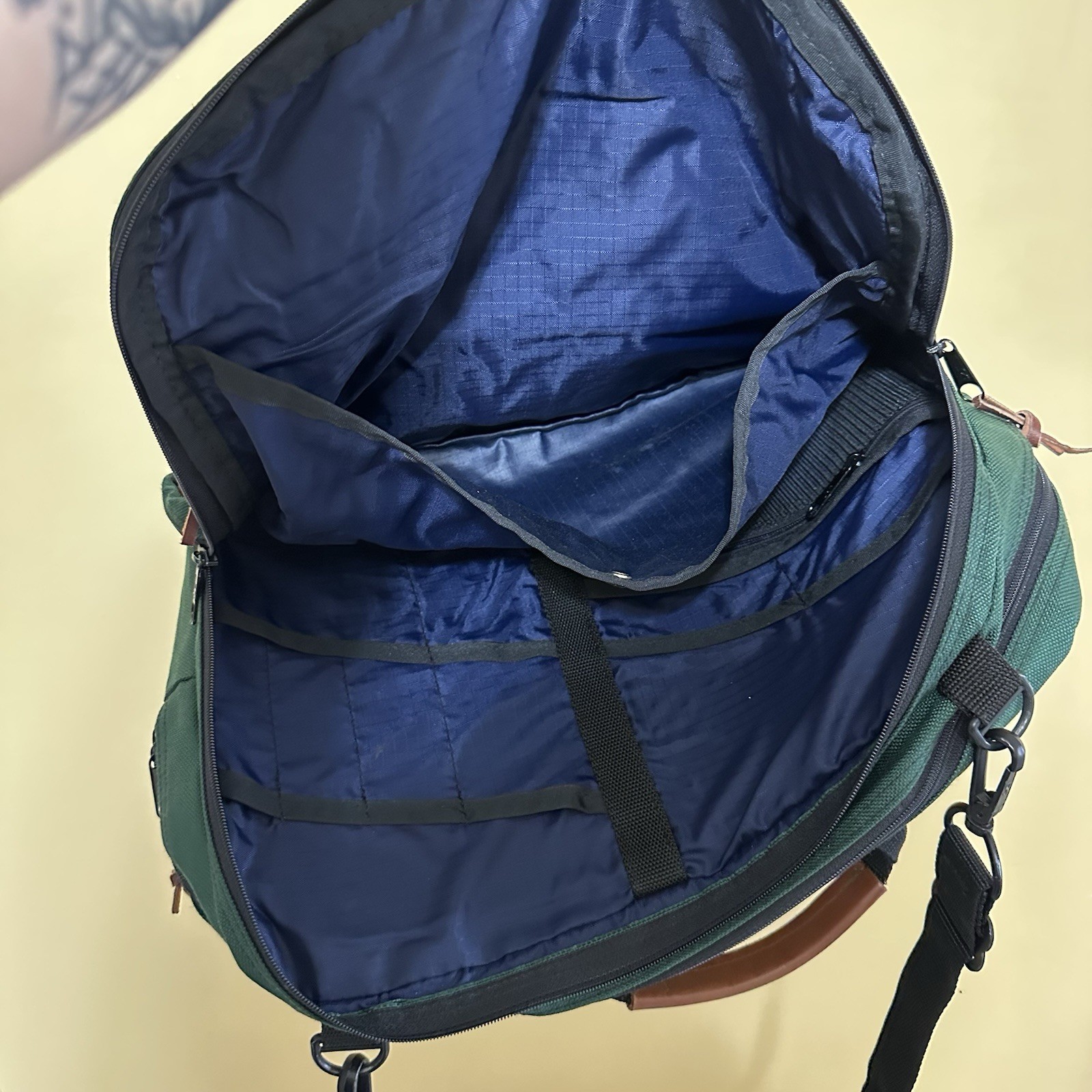 Jansport VTG Messenger Laptop Bag Fabric Leather Accents Green