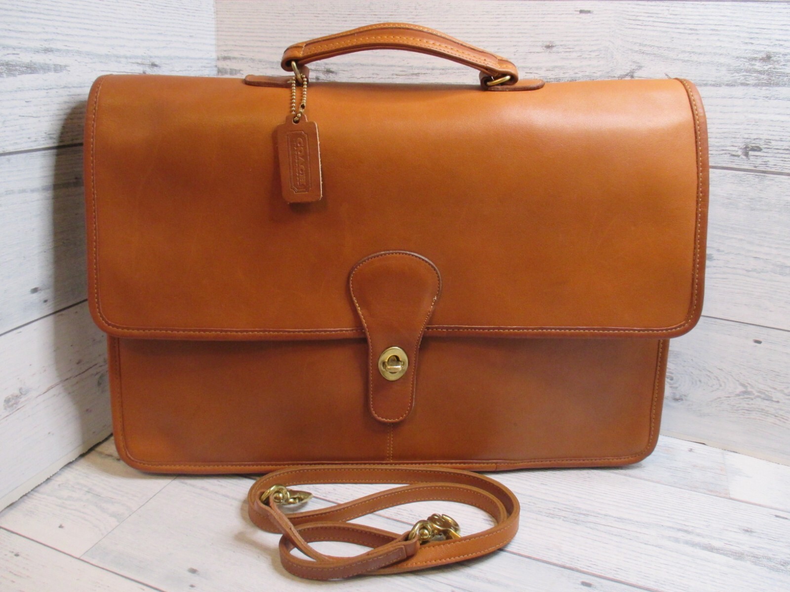 COACH Vintage British Tan Shoulder Portfolio Bag / Slim Satchel – Men/Women NMVC