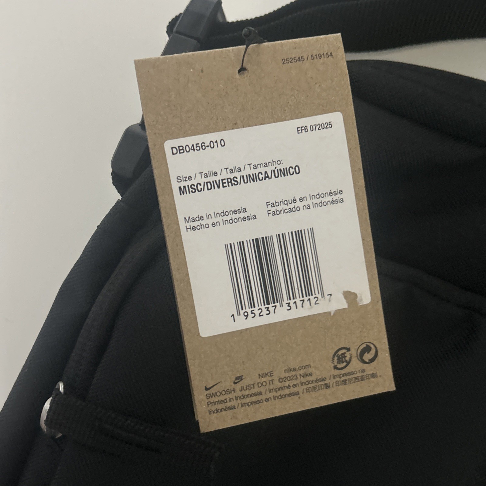 Nike Heritage Cross-Body Bag Black Unisex Small 4L Shoulder Sling Pouch NWT