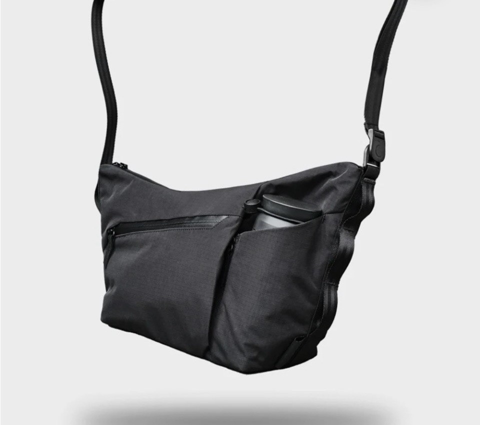 NWT Alpaka Flow satchel 4L – black A5