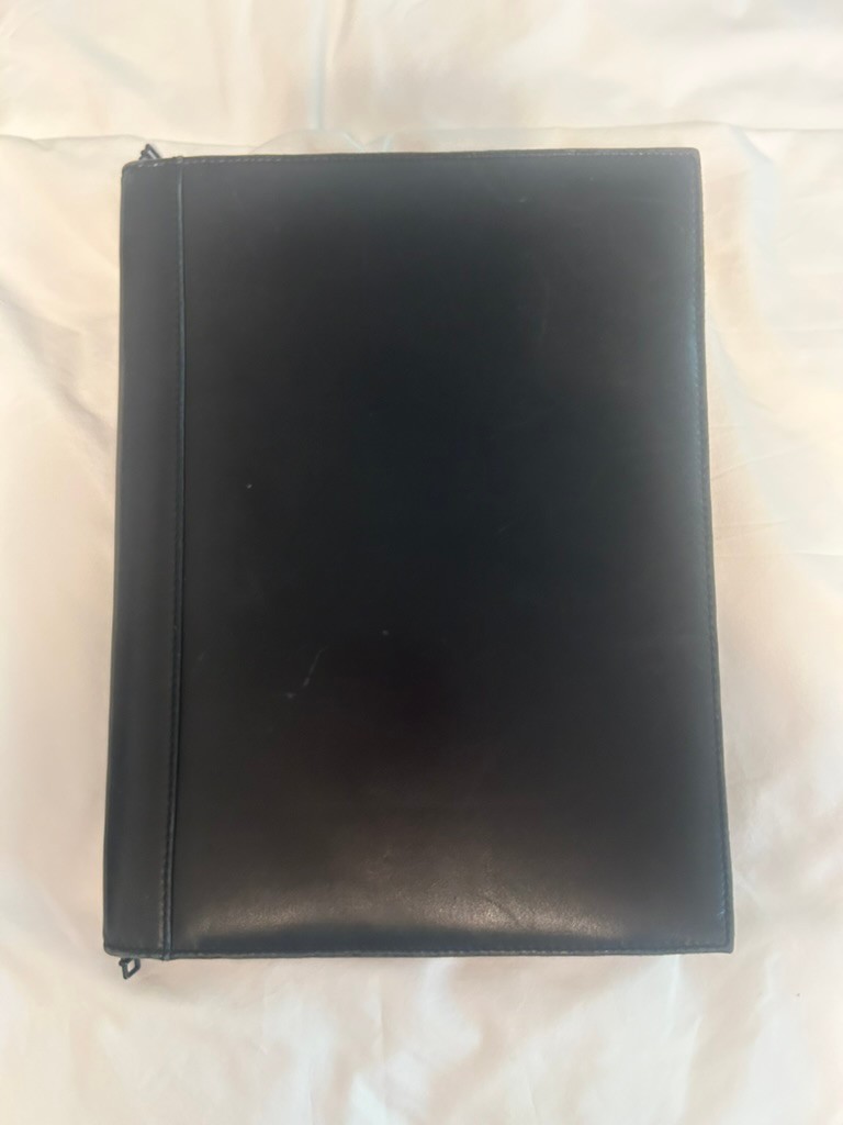 Vintage Tumi Black Leather zip Around Portfolio Notepad holder – FREE SHIPPING!