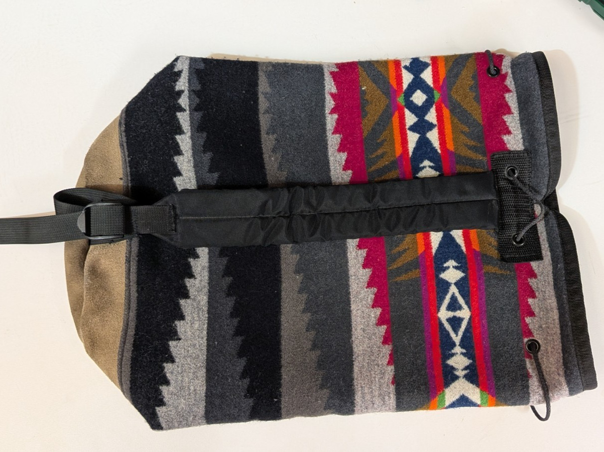 Vintage Pendleton Wool USA High Grade Western Wear One Strap Barrel Backpack Bag