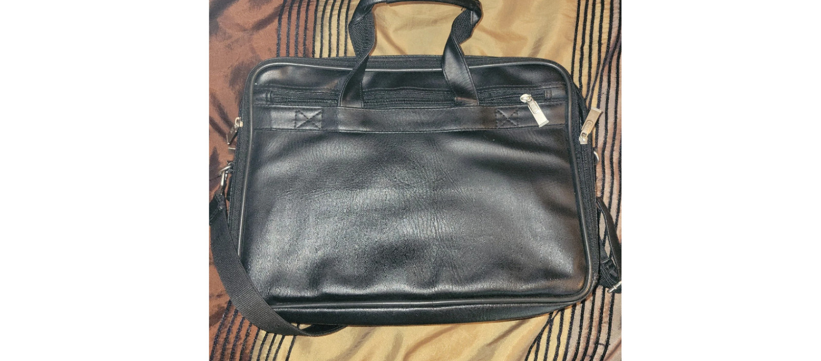 Bill Blass Laptop Messenger Bag