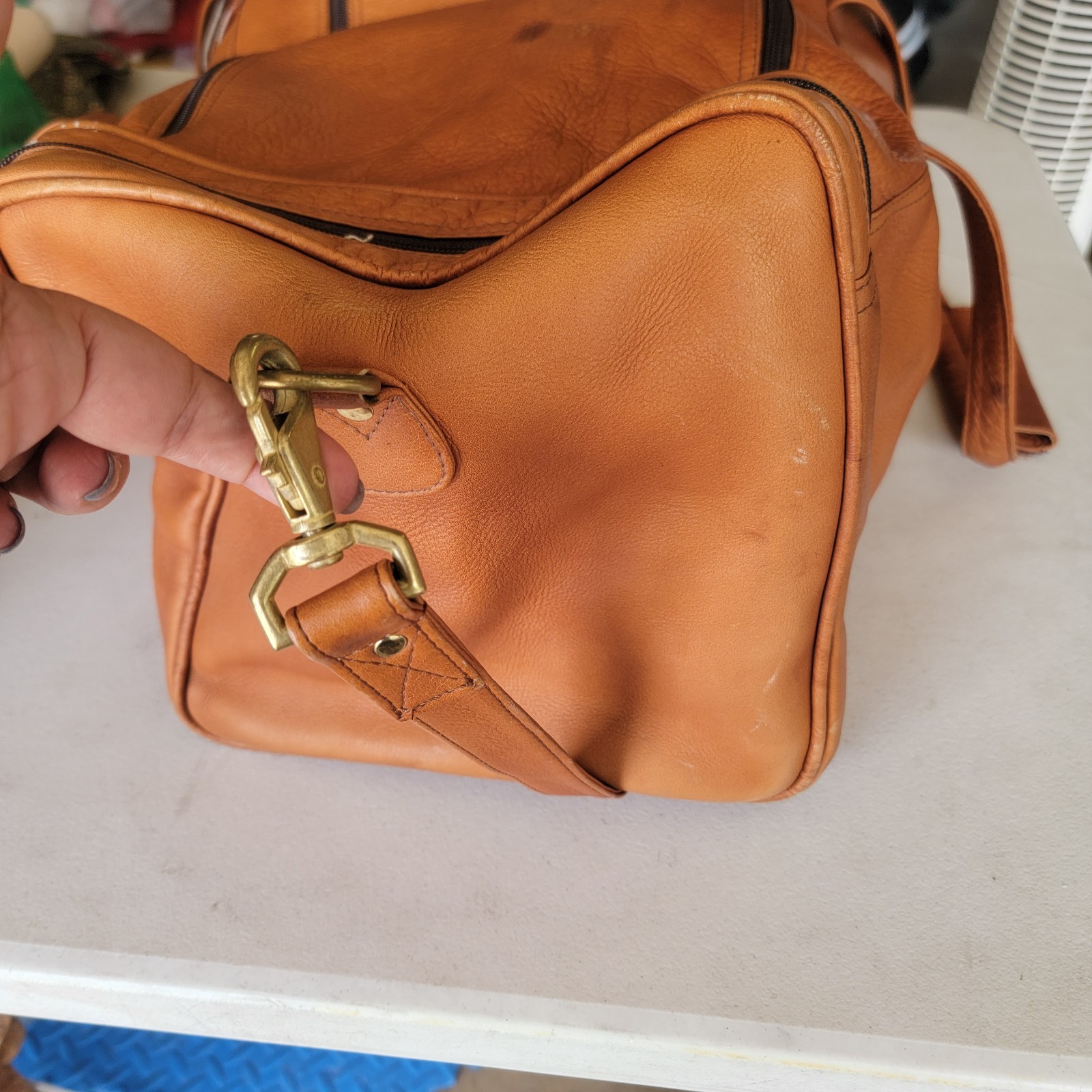 LEATHER DUFFLE BAG/WEEKENDER BAG, HANDMADE IN COLOMBIA