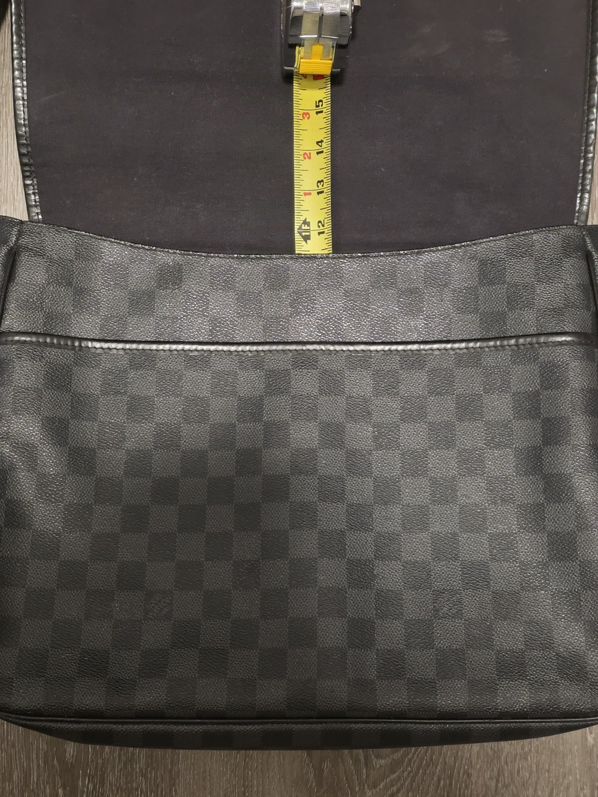 Louis Vuitton Damier Graphite Messenger Bag Unisex