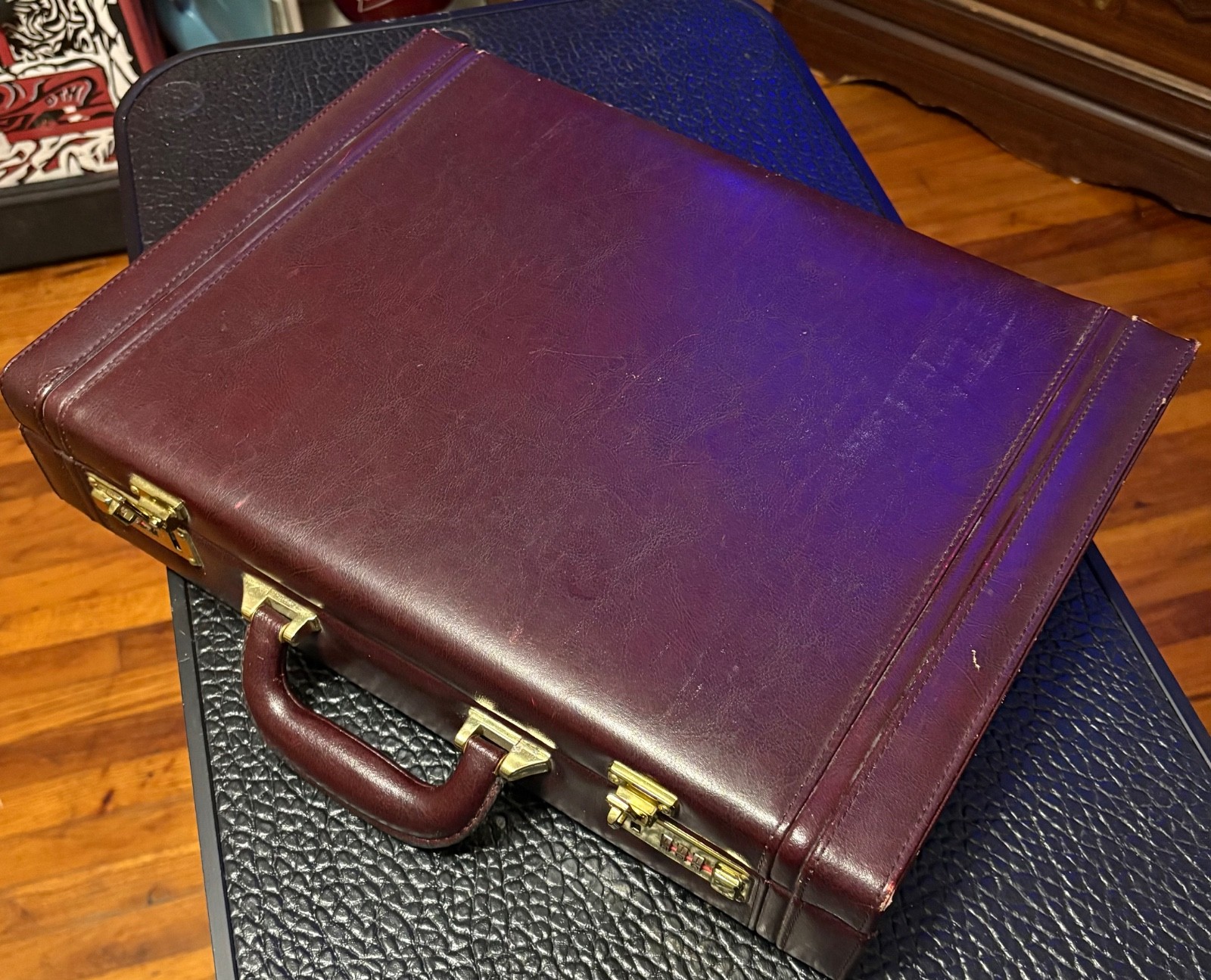 Vintage Briefcase Burgundy Leather good condition