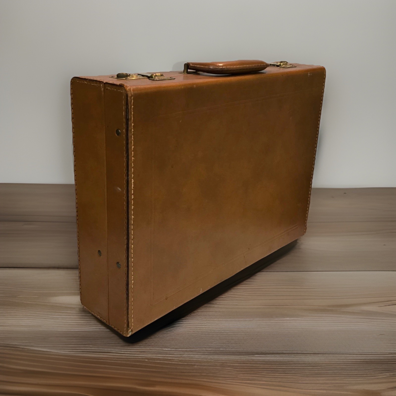 VTG Attachè Leather Top-Grain Cowhide Briefcase 17.5″ Tan London Leather Detroit