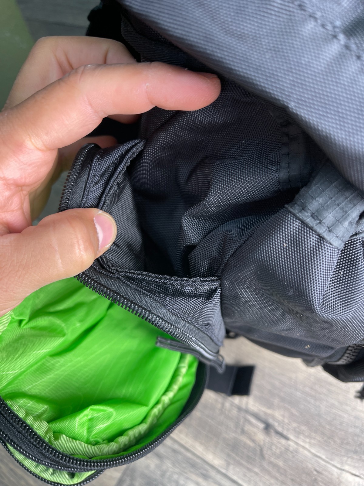 Nike Backpack SB Eugene Black Nylon Zip Outer Pockets Adjustable Strap Shoulder