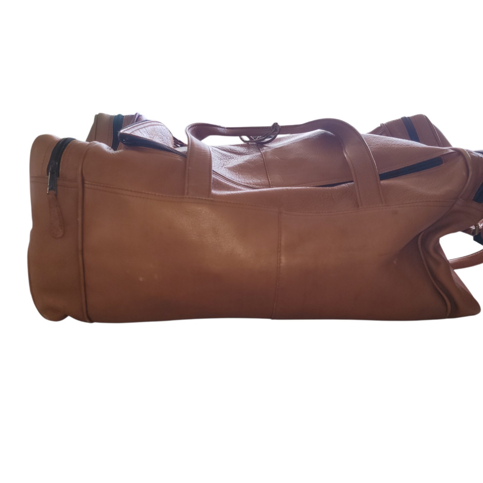 LEATHER DUFFLE BAG/WEEKENDER BAG, HANDMADE IN COLOMBIA