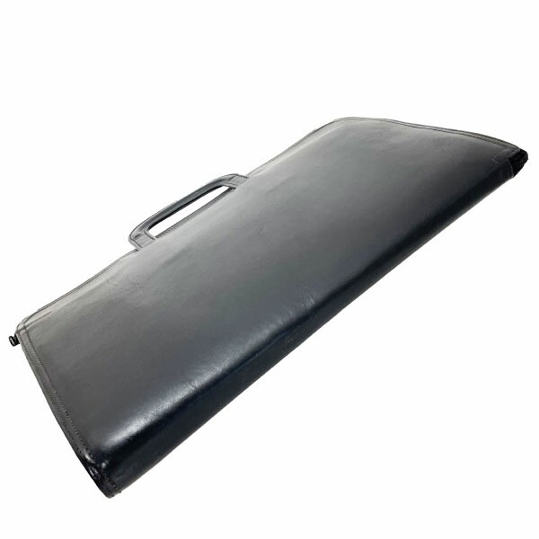 ■Authentic Burberry briefcase in black leather with a slide handle. Perfect for