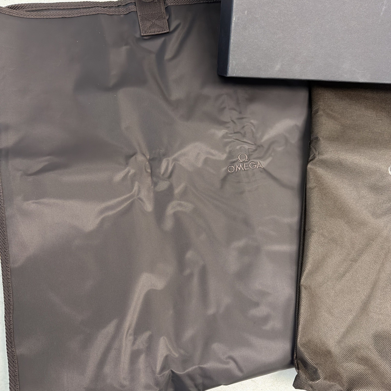 Omega speedmaster James Bond Folding Brown Travel Carry On Garment Bag