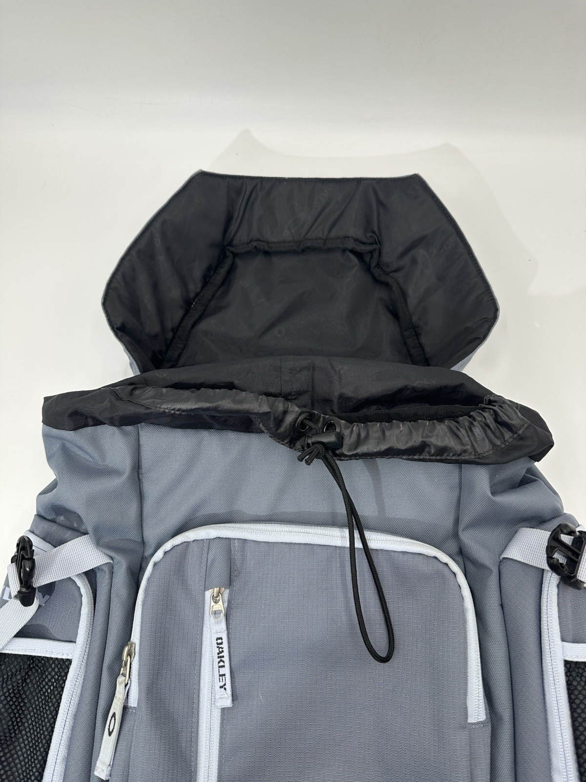 Oakley Backpack Max Load Pack 30L Bag With Laptop Compartment in Grey