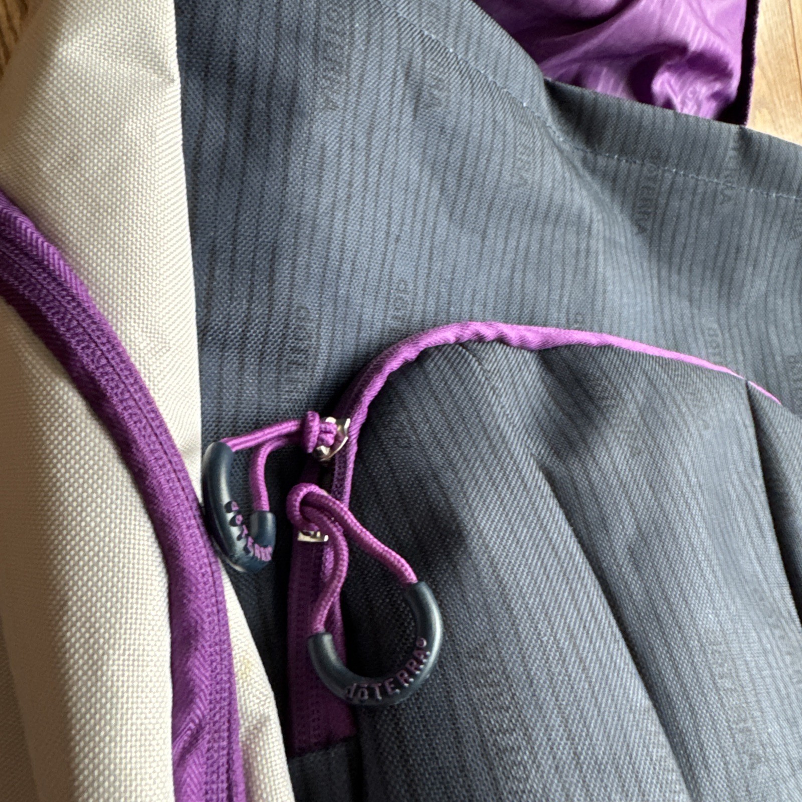 Doterra Backpack Gray Purple White Adjustable Straps Zippered Pockets Rare Large