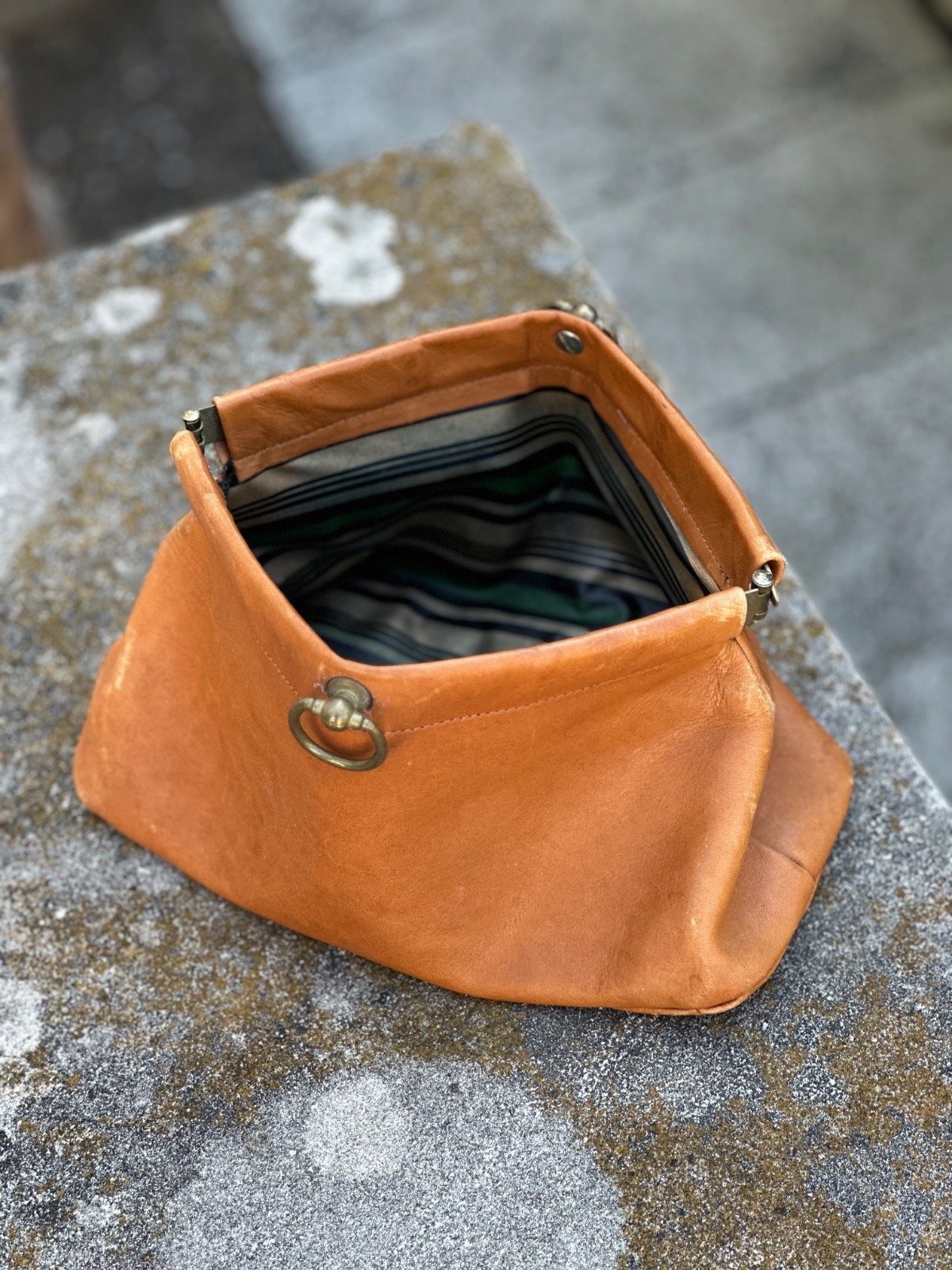 Leathersmith Dopp Kit Shaving Bag Bespoke Canada Vintage Leather Clamp Clasp Dr.
