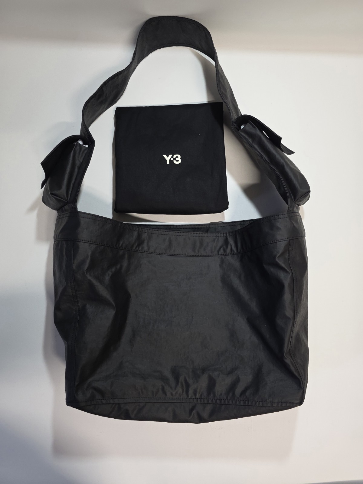Y-3 Newspaper Bag Black
