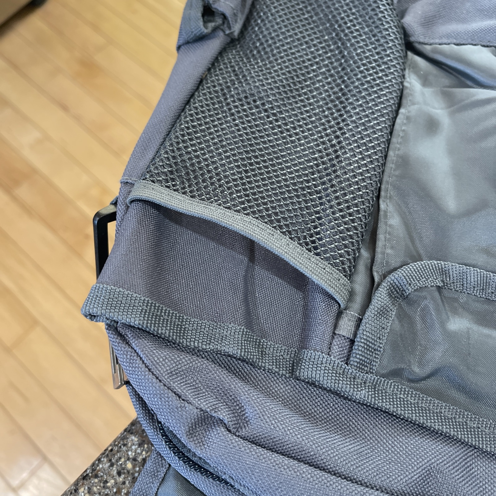 2006 Guess Urban Messenger Computer Complete Carry On Bag Marciano Grey NWOT