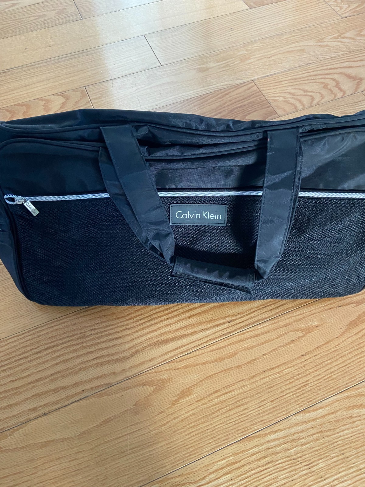 USED GOOD Calvin Klein Black Duffle Weekend Gym Travel Bag – See photos