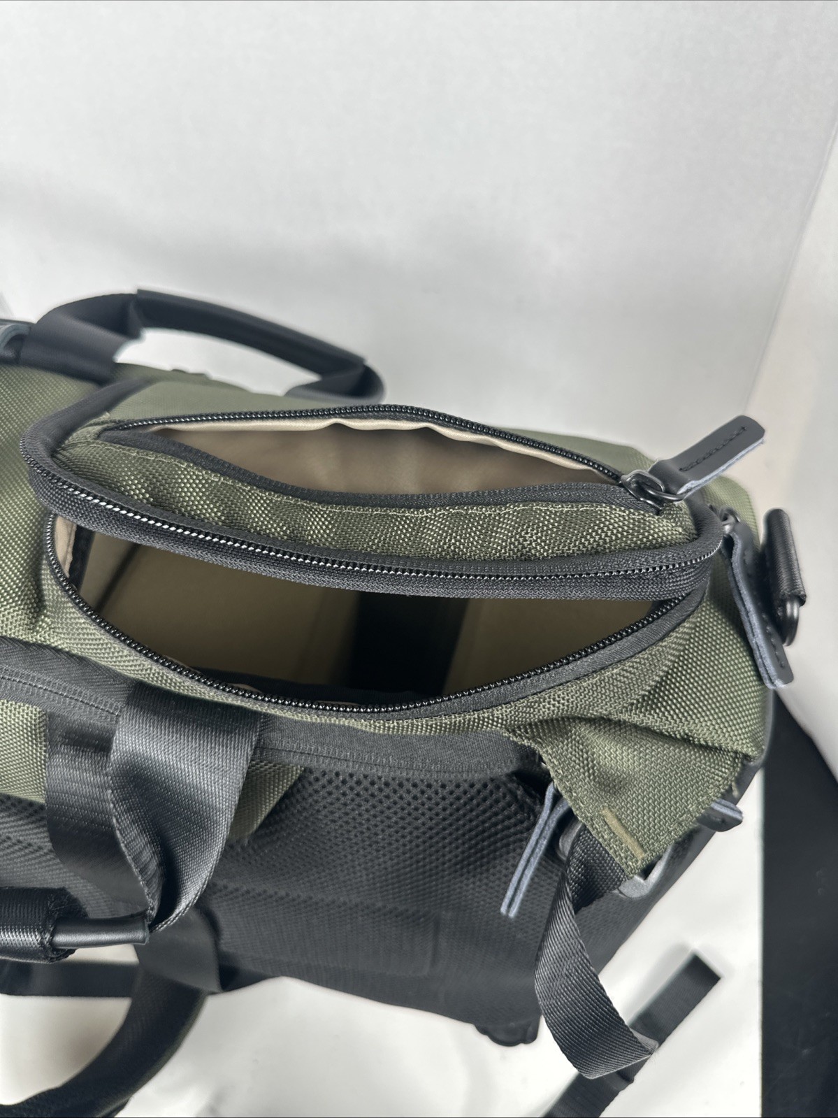 VANGUARD VEO SELECT 41 Backpack 3-Way Camera Bag Green Travel Film Photography