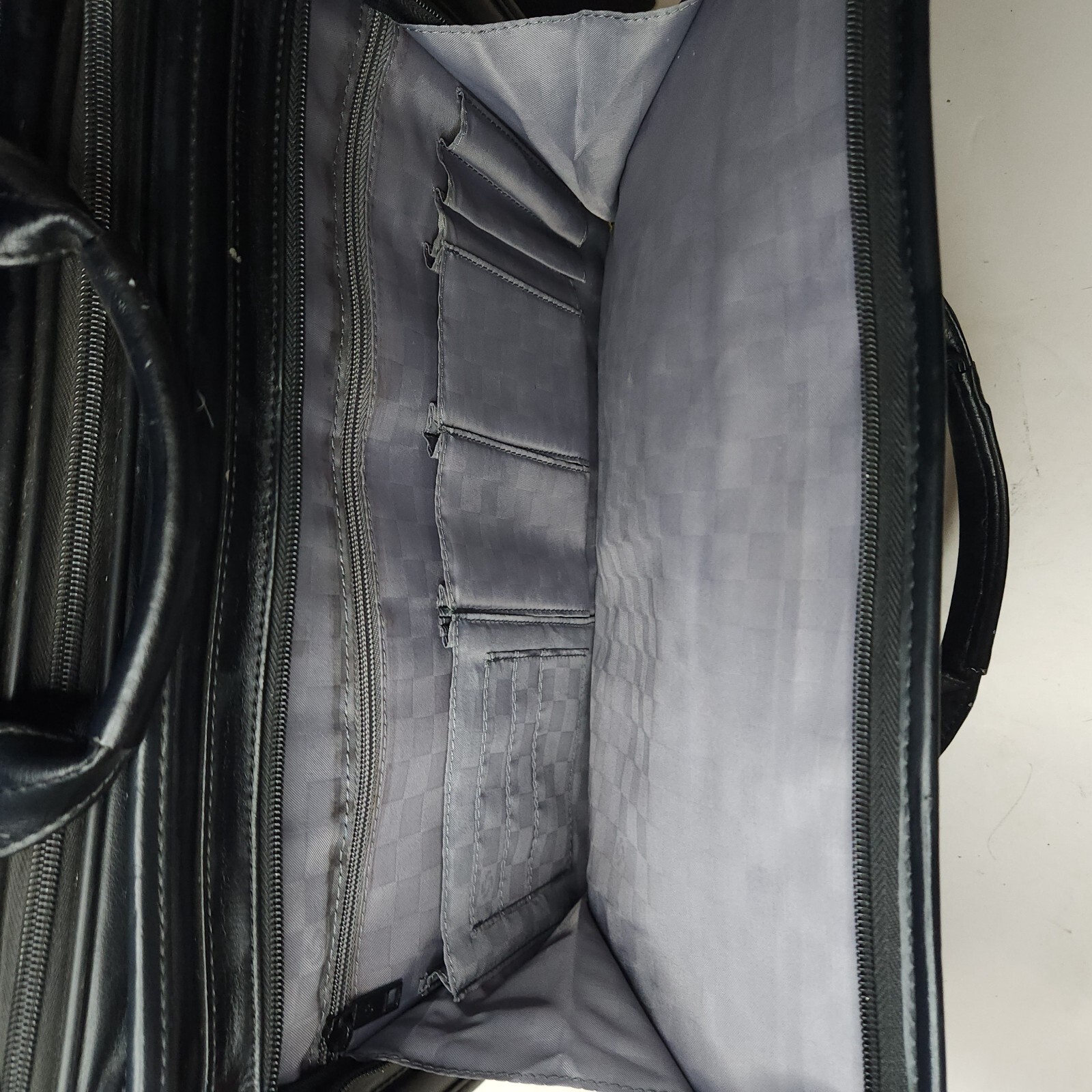 Samsonite Leather Slim Briefcase Computer Laptop Bag, Black (15.75 x 11.6 )