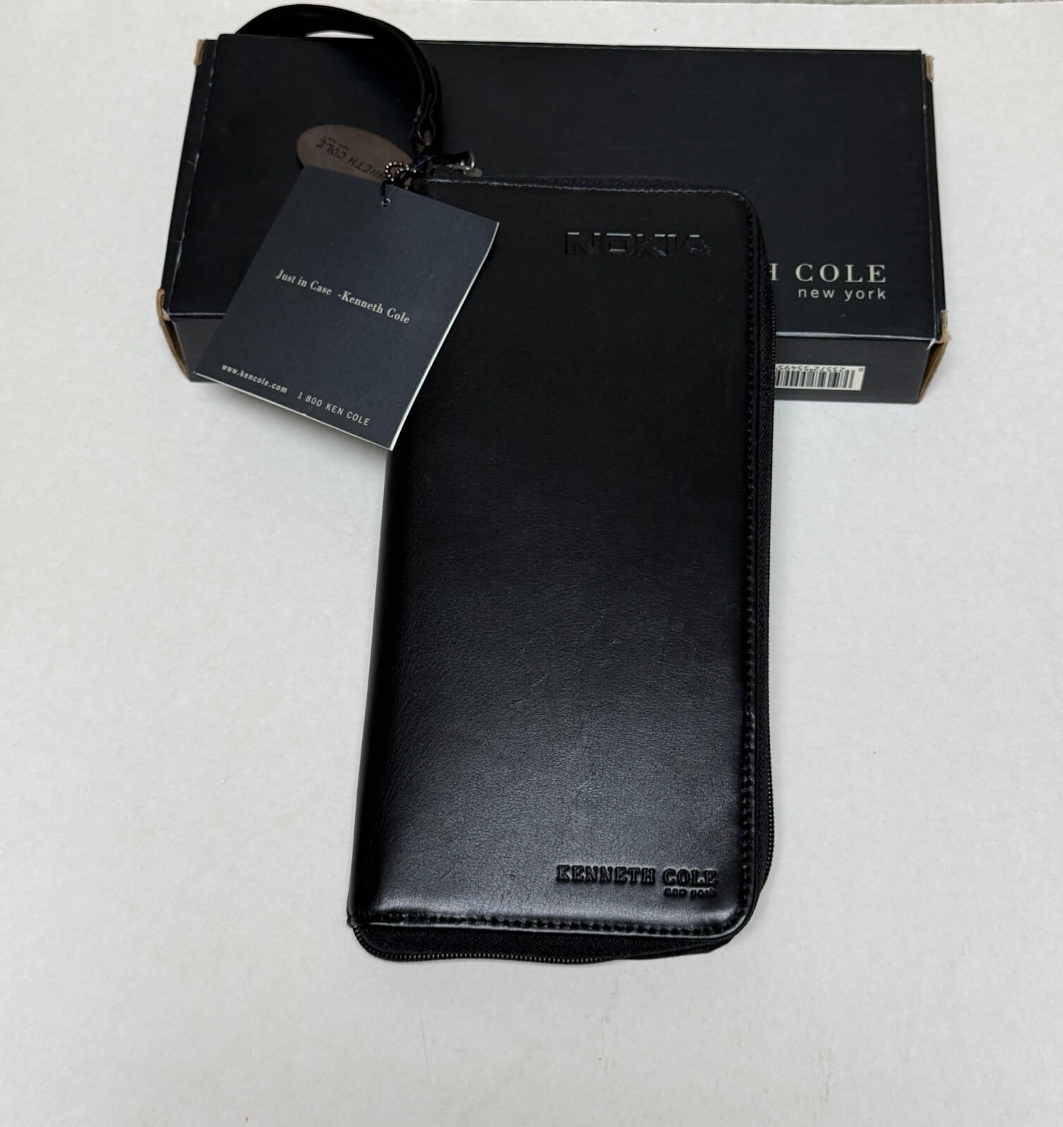 Wristlet Black Leather Bag/Wallet Zip Around Kenneth Cole Travel Bad