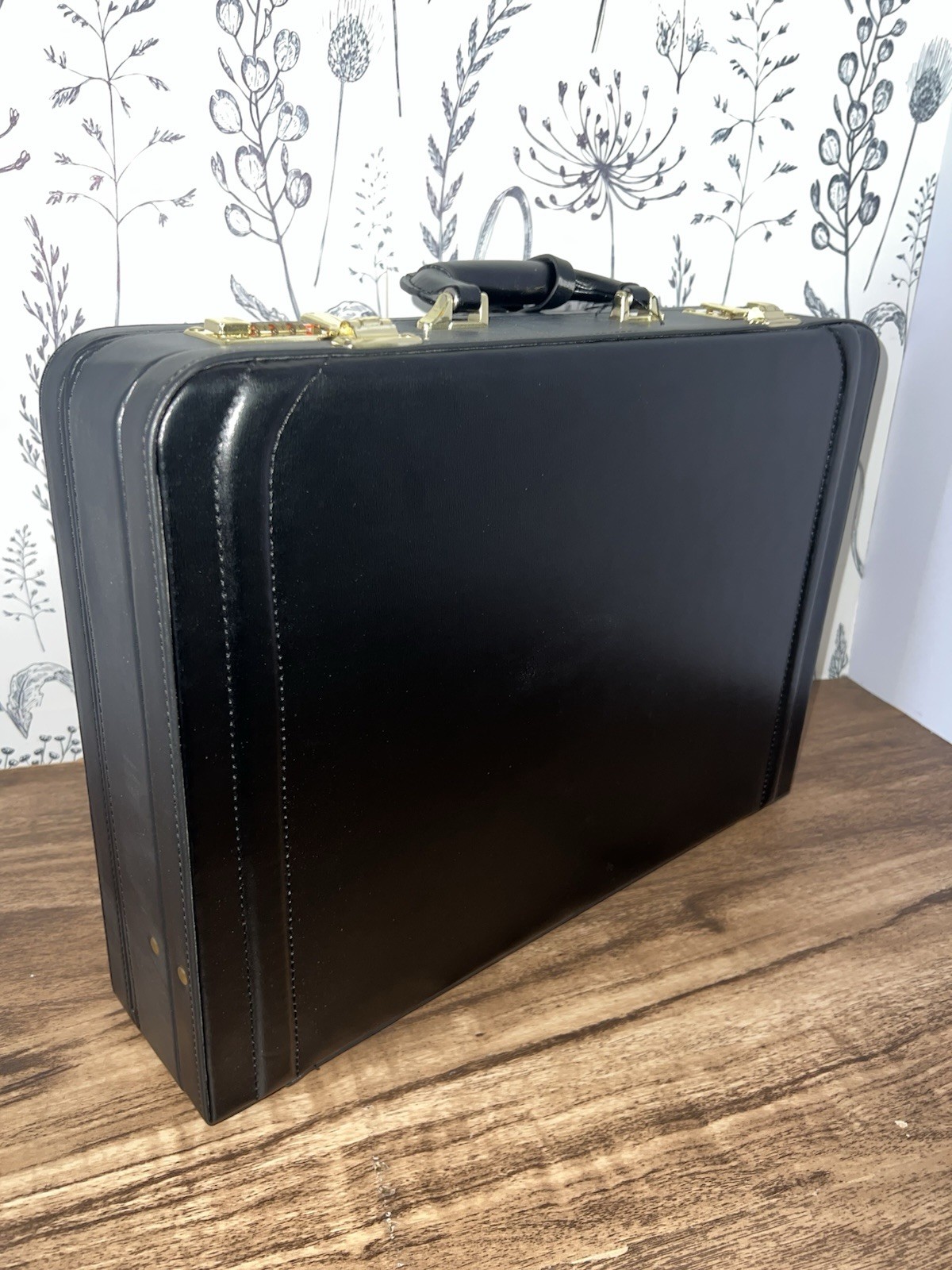 Tassia Bonded Leather Medium Briefcase, Black, SKU8