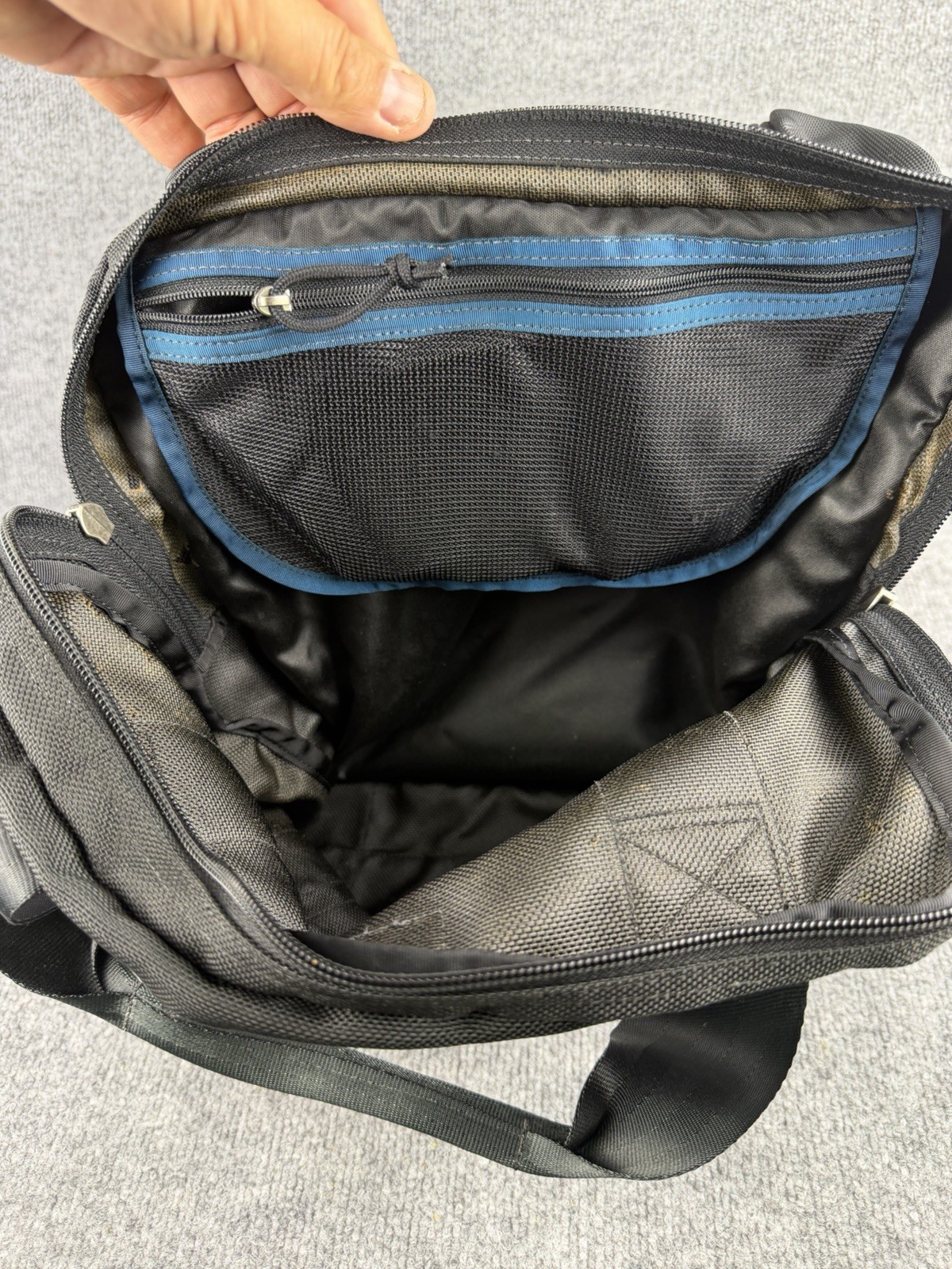 Patagonia Under Seat Gear Bag Black Adjustable Pockets Travel Vintage USA Made