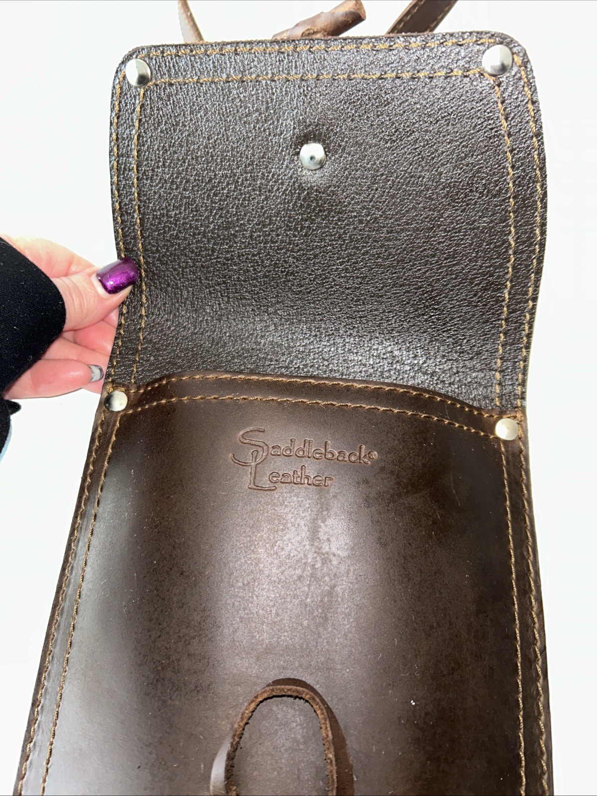 Saddleback Leather Pouch w Strap Chestnut Brown NWOT 8.75”Lx6.75”Wx1.5”D