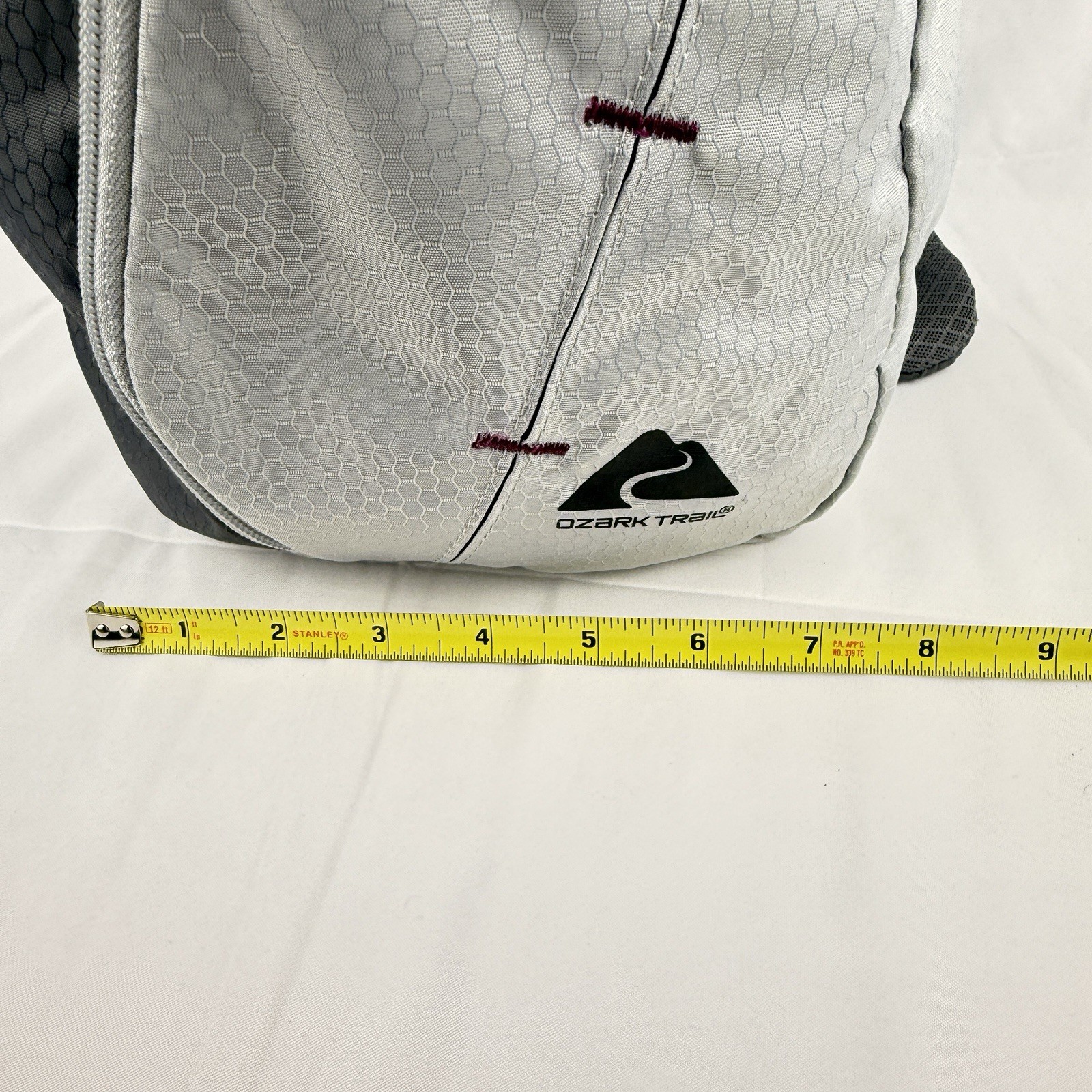 Ozark Trail Sling pack Light Gray Purple Trim Polyester 7 L approx 15x7x4″
