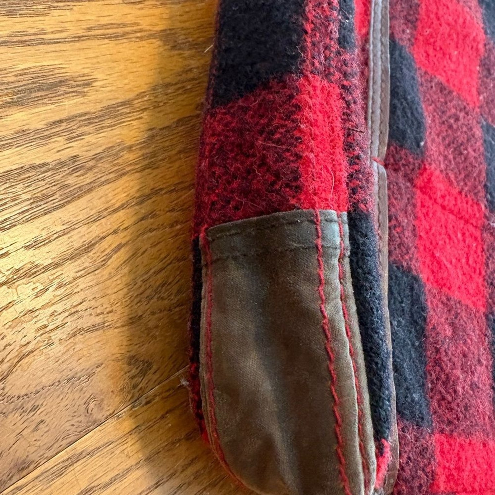 J. Crew Men’s Red Black Buffalo Plaid Messenger Bag Computer Bag