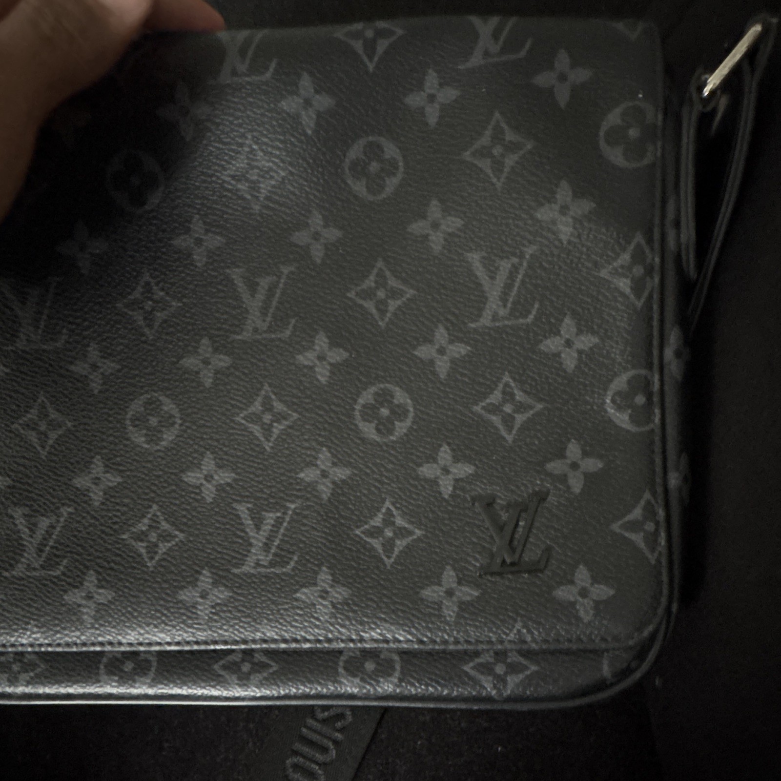 Louis Vuitton Monogram Eclipse Black Gray Messenger Bag Adjustable Strap Men