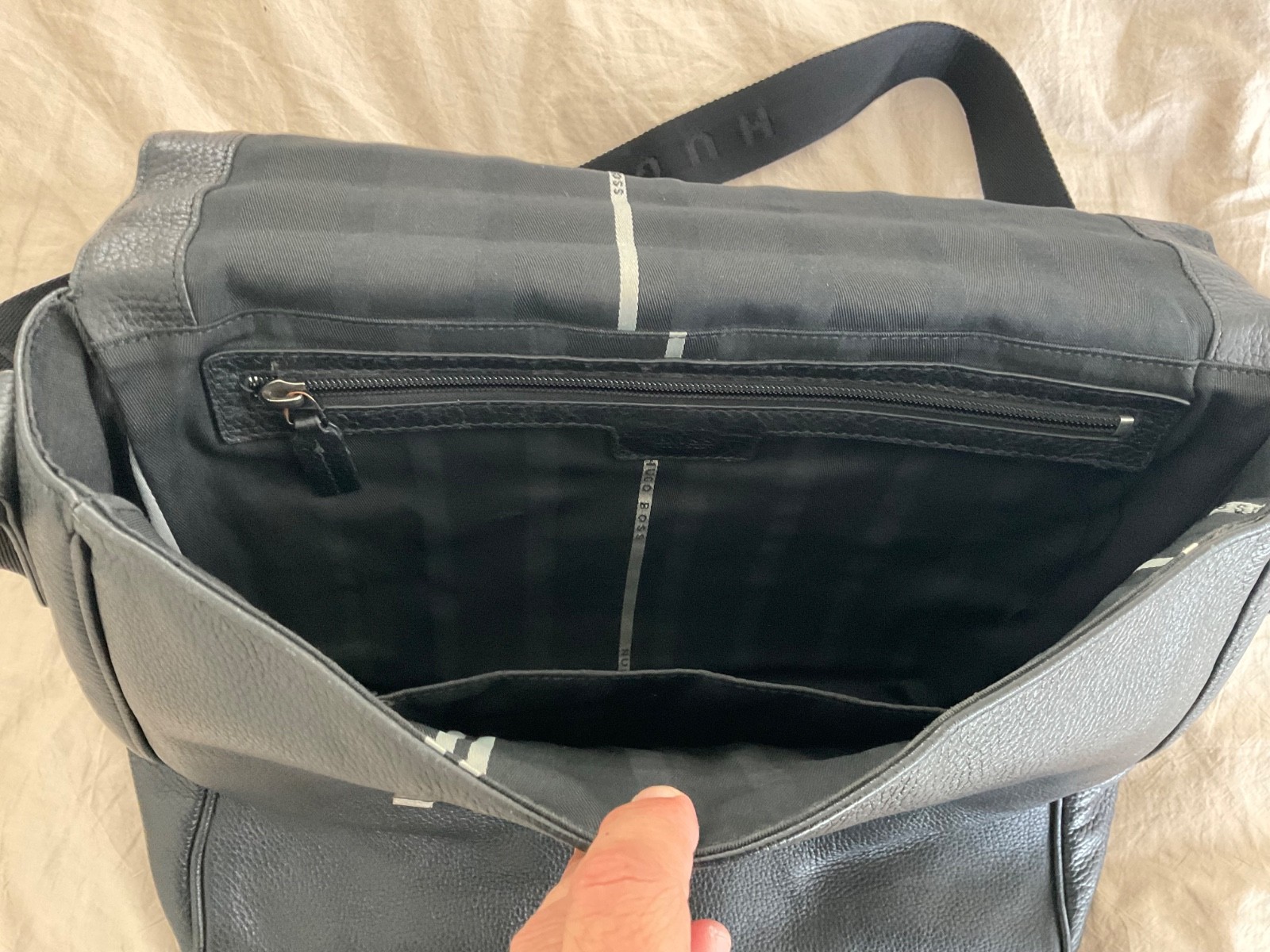 Genuine HUGO BOSS leather messenger bag