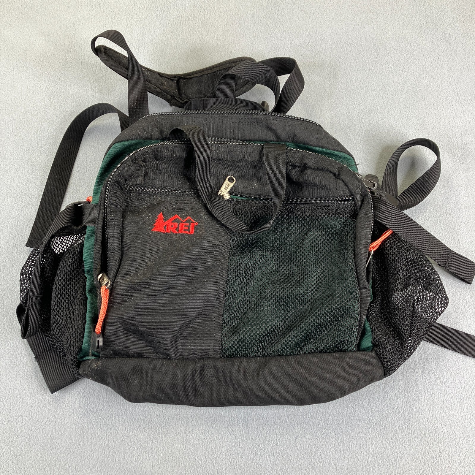 Vintage REI Bag Black Green Waist Fanny Pack Hiking Crossbody Utility Outdoors