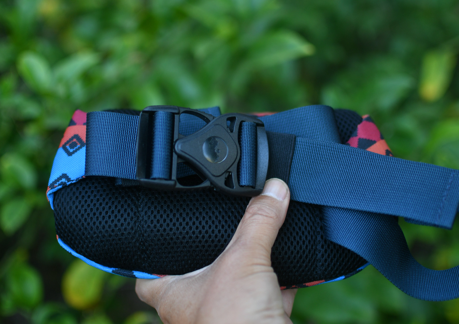 KAVU   fanny pack 9 in. x 5 in tall x 2 in. deep  Smal Cross Over