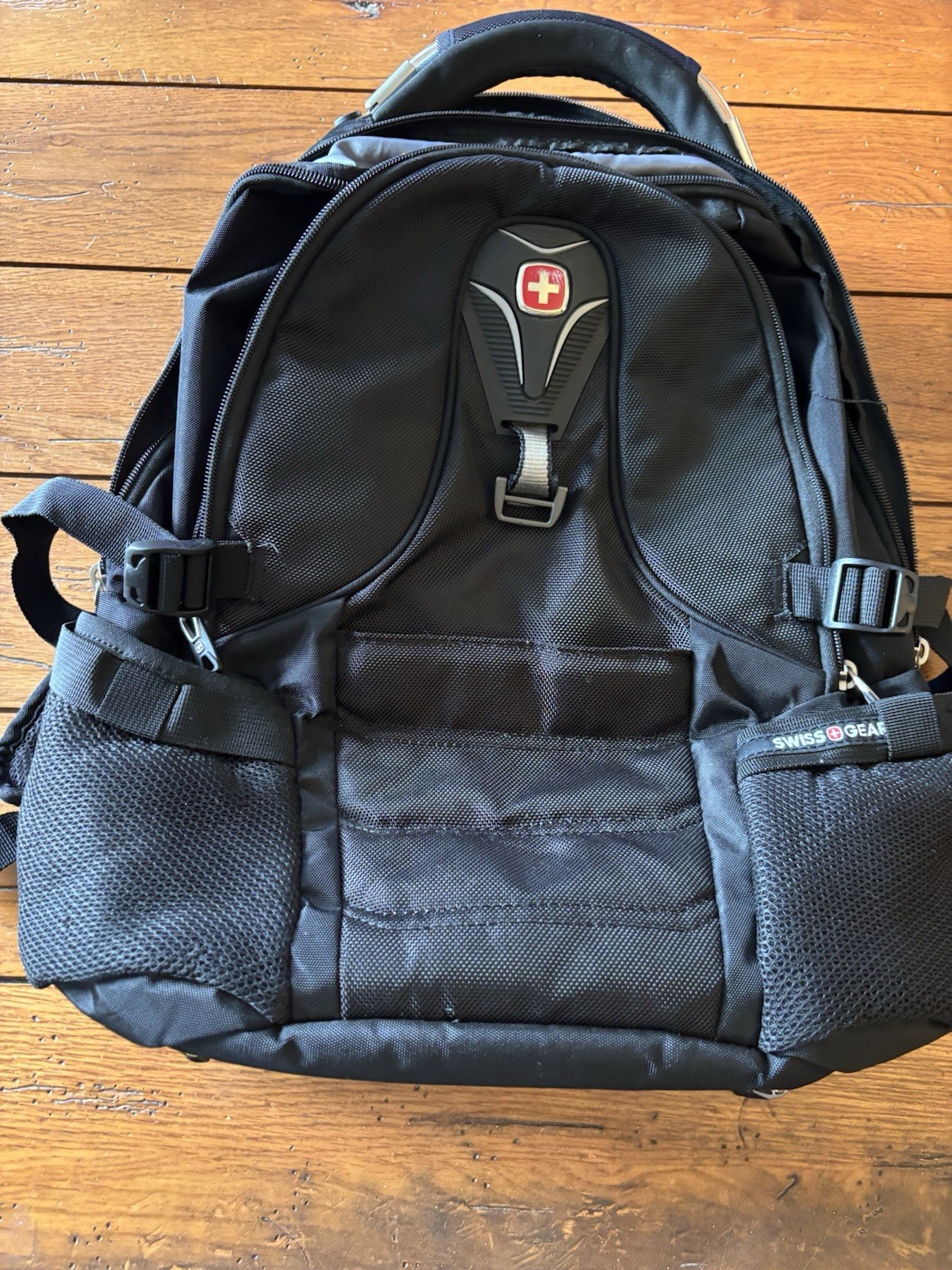 Swiss Gear Airflow Scan Smart Laptop Tablet Holder Backpack TSA Friendly Black