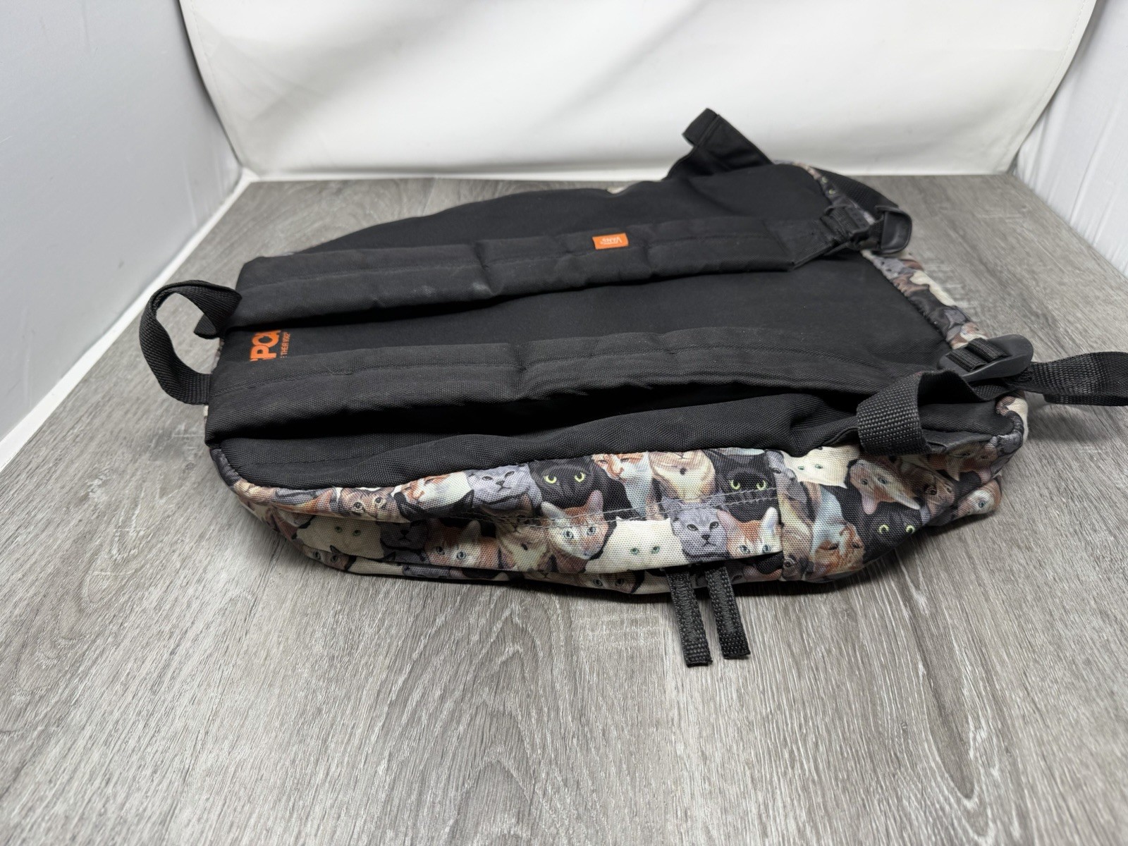 VANS Off the Wall Cat Backpack ASPCA All Over Cat Print Animal Lover Tabby Kitty