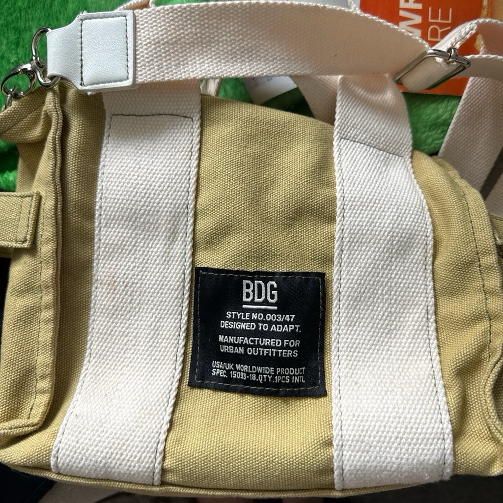 BDG Beige/White Crossbody Bag Zip Closure Adjustable Strap Solid Small
