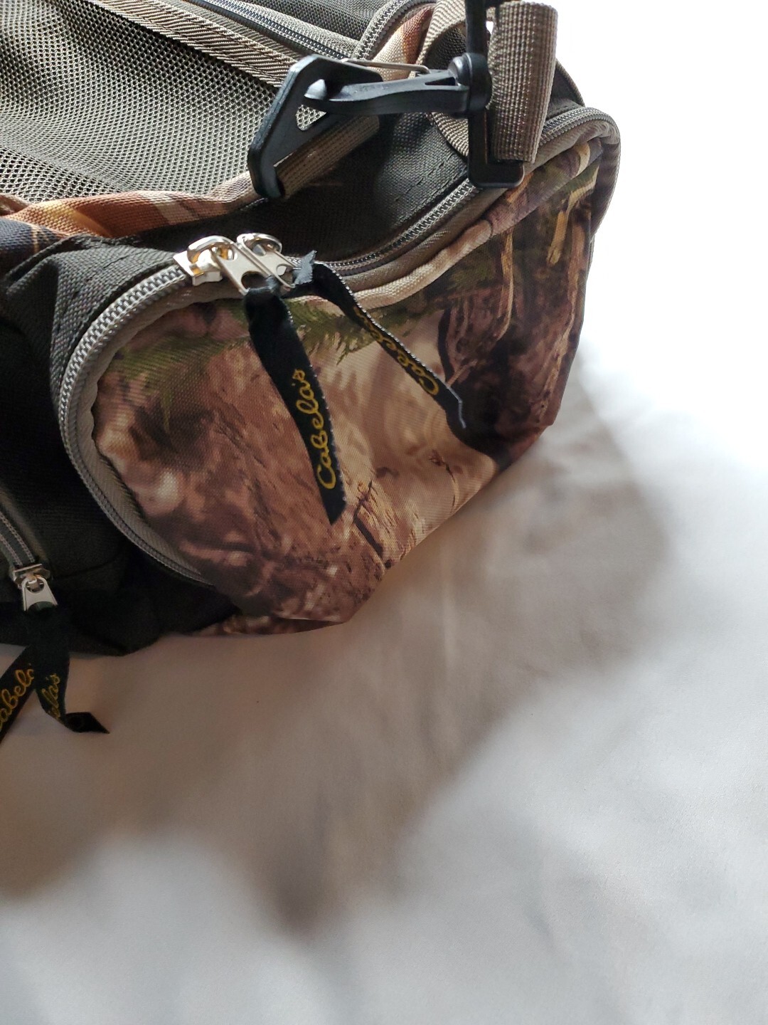 Cabela’s Catch-all Gear Utility Duffle Bag Camouflage