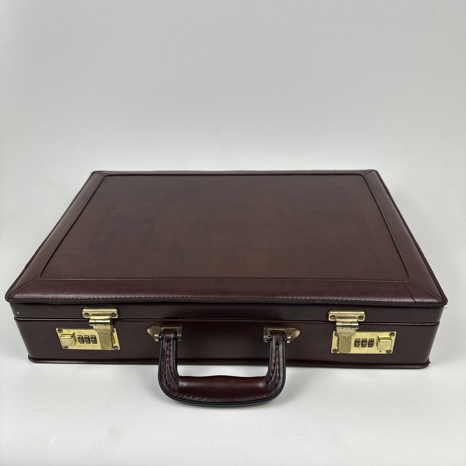 Vtg Heritage Briefcase Burgundy Combination Lock. 15 Inch Laptop Not Inc.