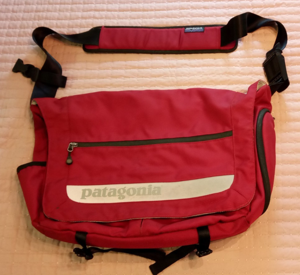 Patagonia Critical Mass Bicycle / Messenger Bag Shoulder Strap Laptop Reflective