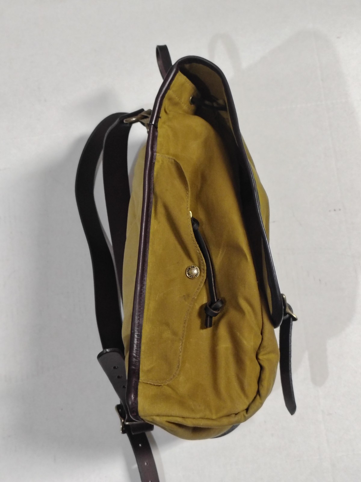 FILSON Rugged Outdoor Backpack Beige Durable Travel Daypack Classic Style