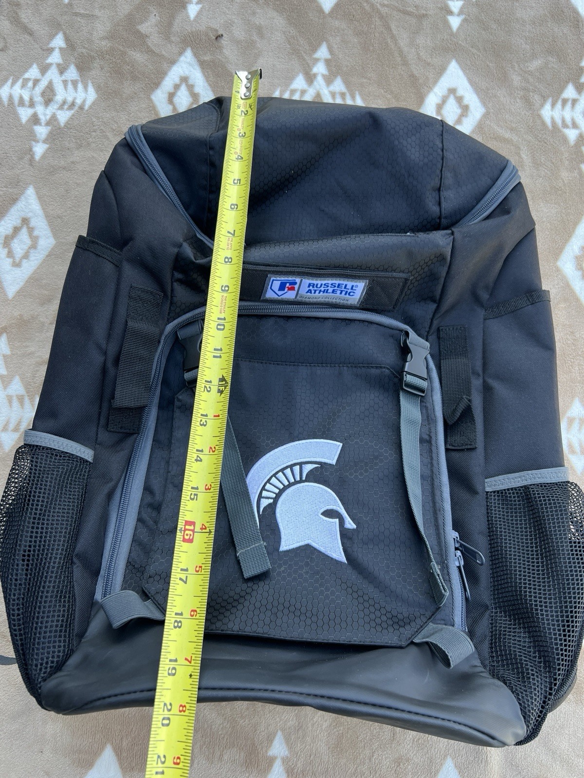Russel Backpack Uni, Pre Owned. Excelent Condition.