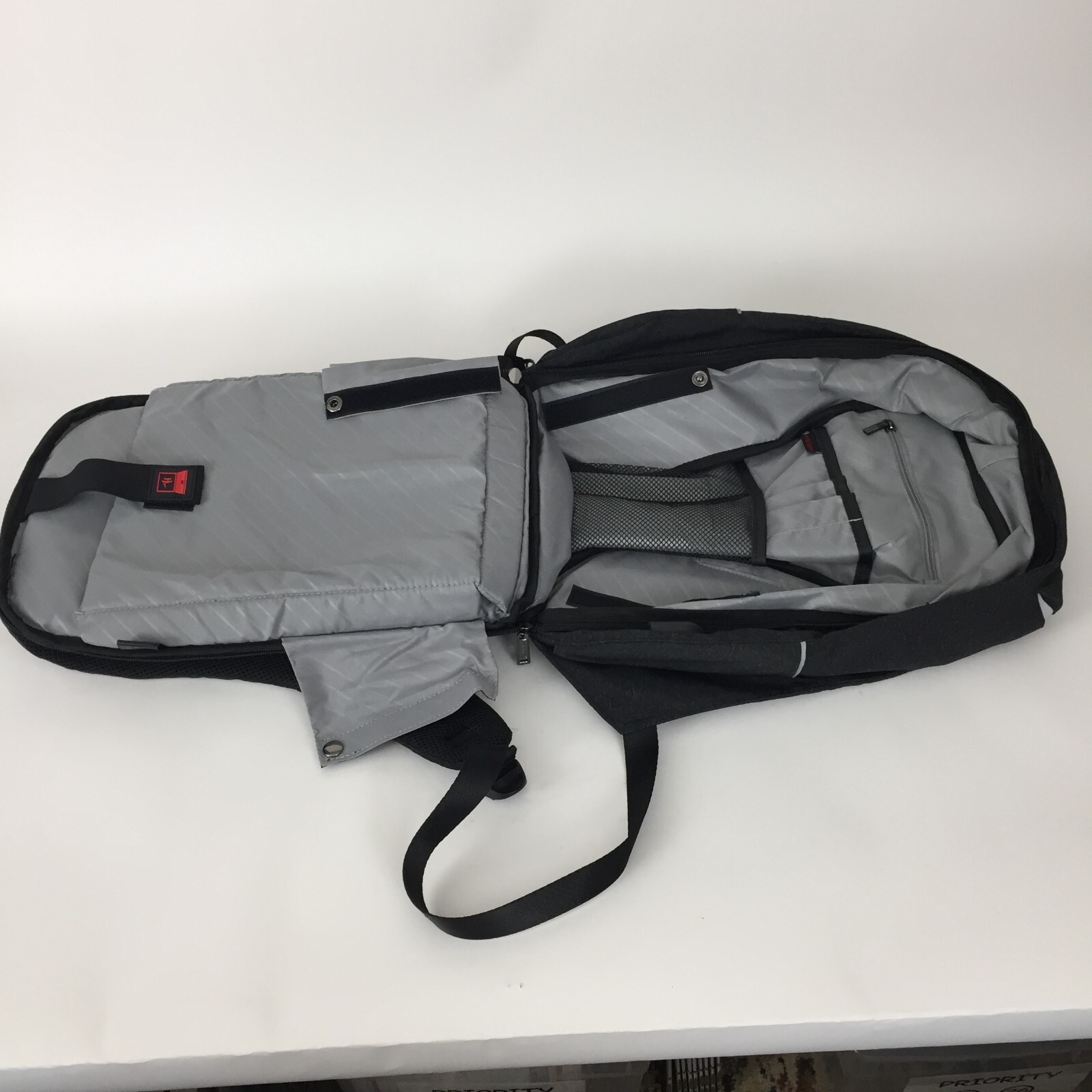 ARCTIC HUNTER Waterproof USB Charge Laptop Business Backpack School Bag NEW