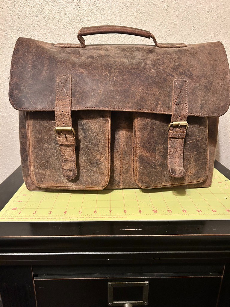 Leather Briefcase/Messenger Bag, Komal C, 15″, Distressed Brown