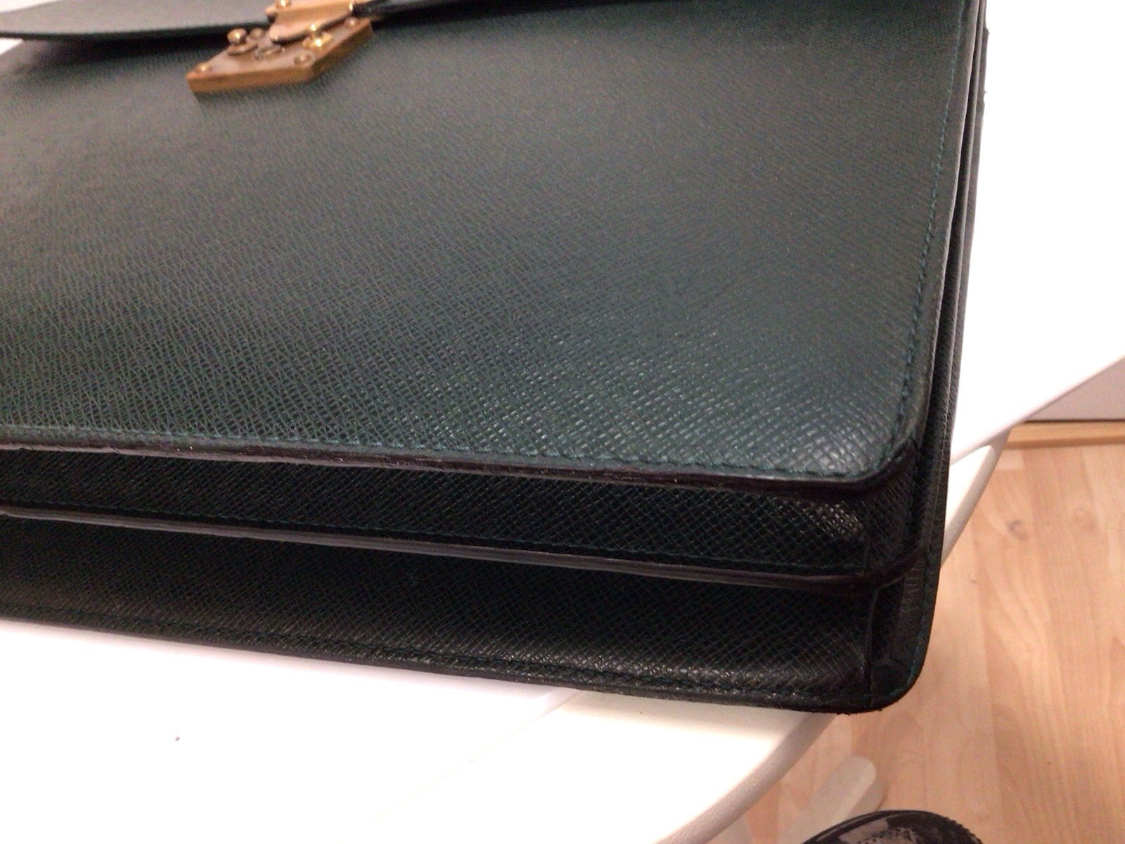 LOUIS VUITTON PARIS BRIEFCASE DOCUMENTS BAG – TAIGA / CODE MI0965 /GREAT