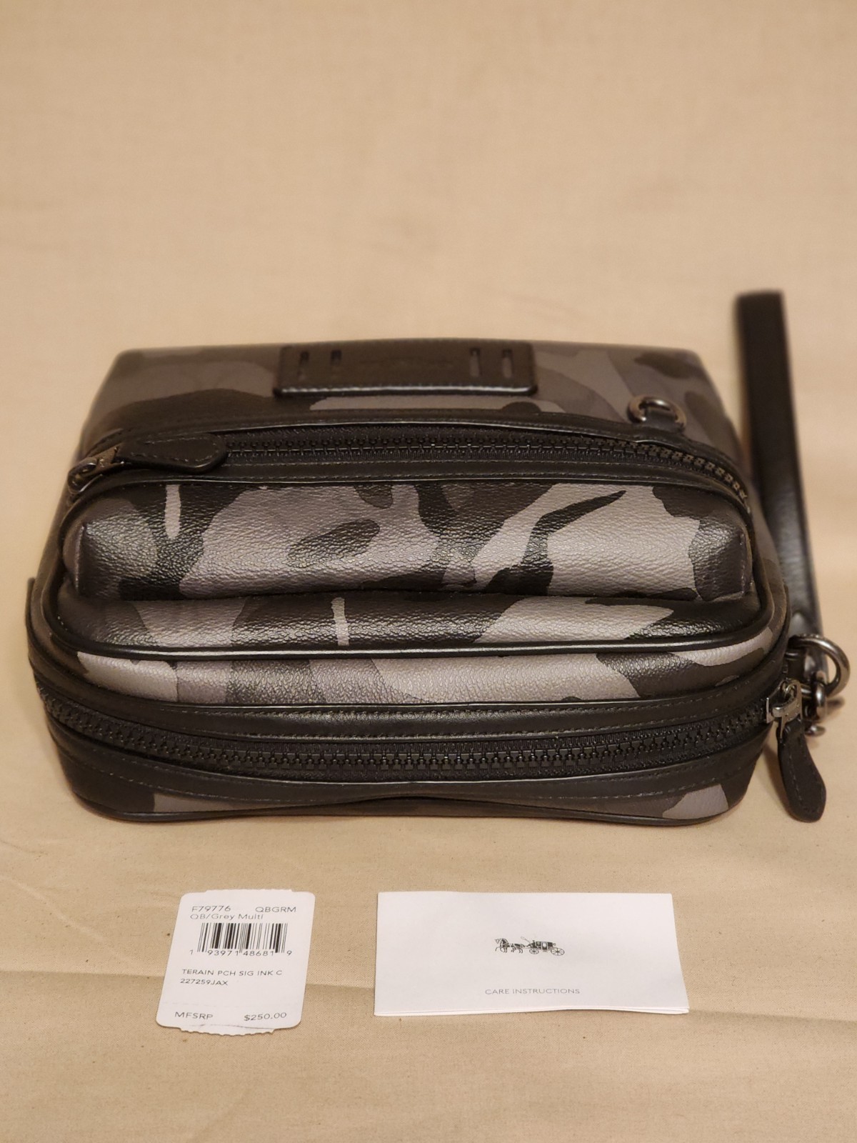 COACH TERRAIN POUCH IN SIG CANVAS WITH CAMO PRINT ( COACH F79776) NWT!