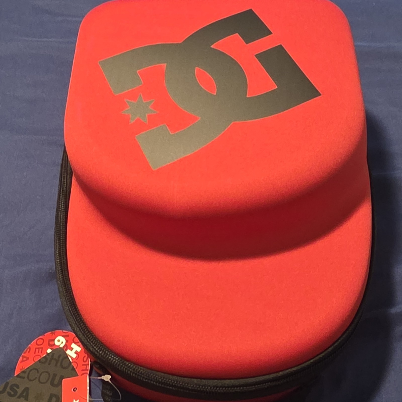 DC Shoes Hard Shell Bag Red Black Zip Buckle Solid Nylon Strap Men Top Handle