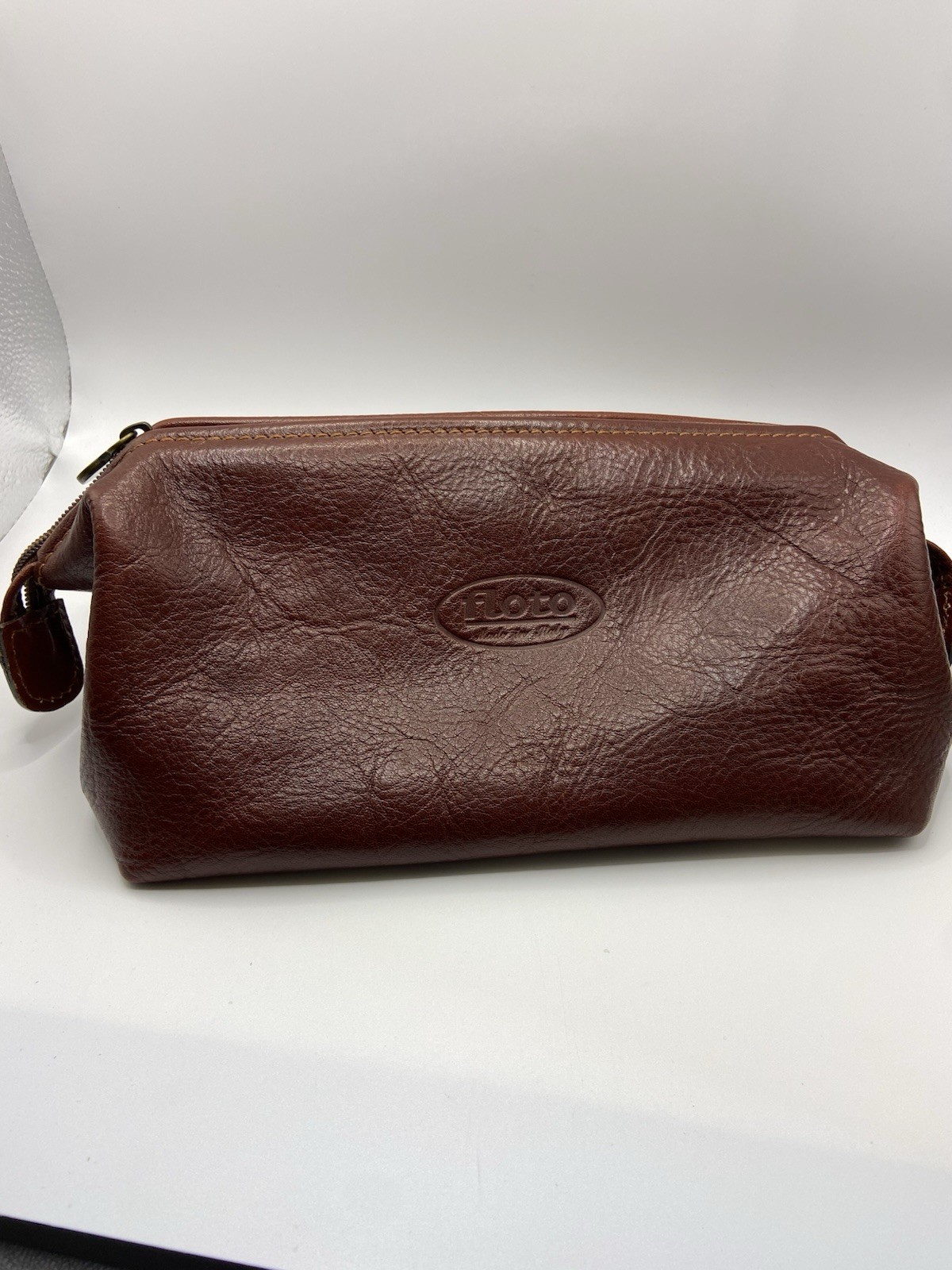 FLOTO Brown Leather Venezia Travel Kit Bag